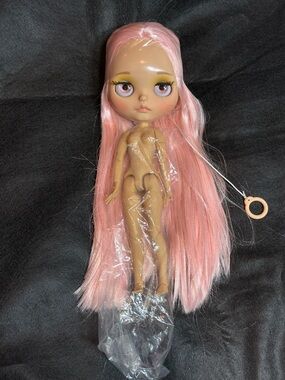 Blythe Pink-Haired Fashion Doll with Color Changing Eyes NWOT